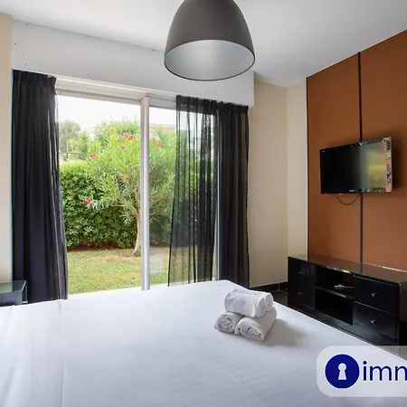 Lejlighed Air-conditioned With Double Garage In Mandelieu