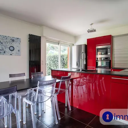 Air-conditioned With Double Garage In * Mandelieu